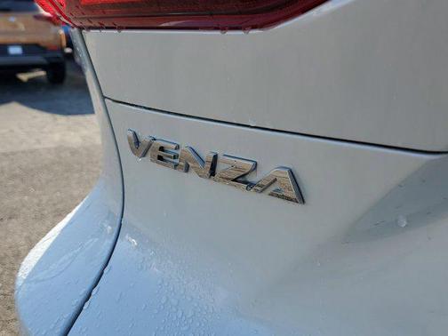2022 Toyota Venza XLE