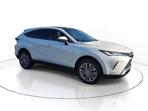 2022 Toyota Venza XLE