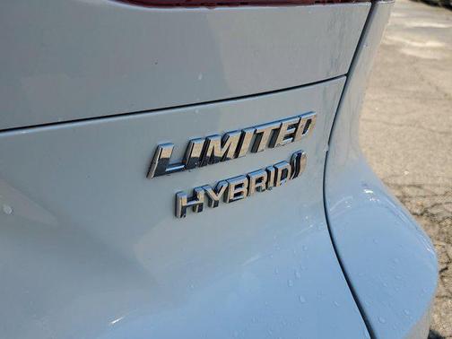 2022 Toyota Venza XLE