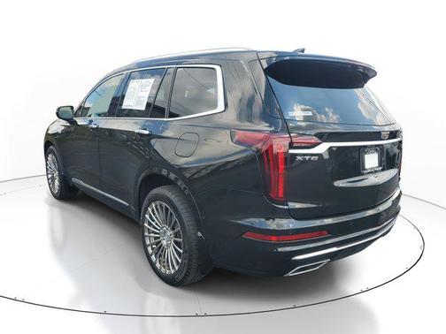 2022 Cadillac XT6 Premium Luxury FWD