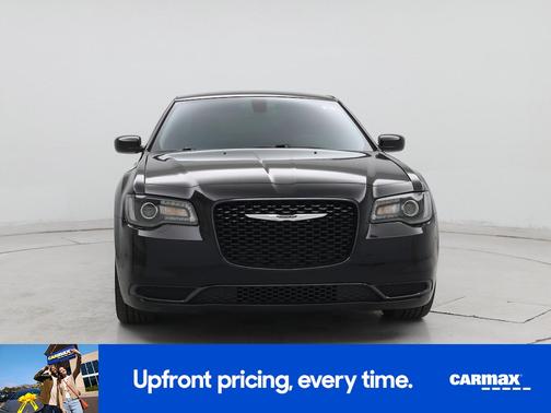 2019 Chrysler 300 Touring