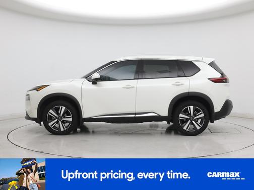 White 2023 Nissan Rogue SL