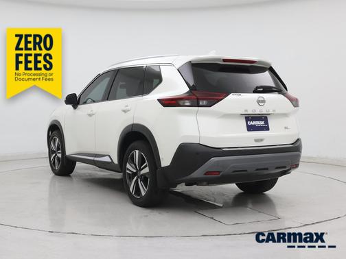 White 2023 Nissan Rogue SL