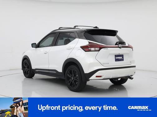 2022 Nissan Kicks SR