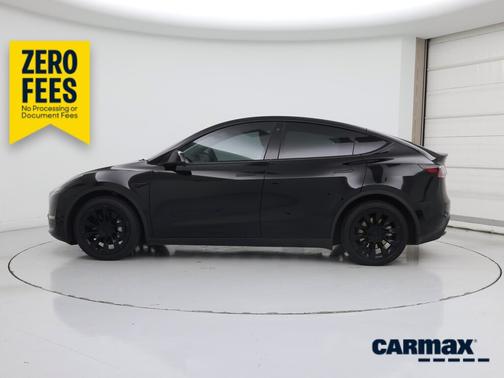 Black 2022 Tesla Model Y Long Range