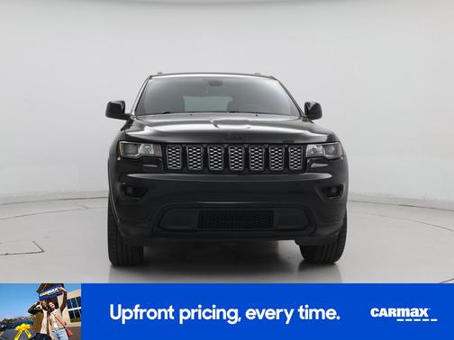 Black 2017 Jeep Grand Cherokee Altitude