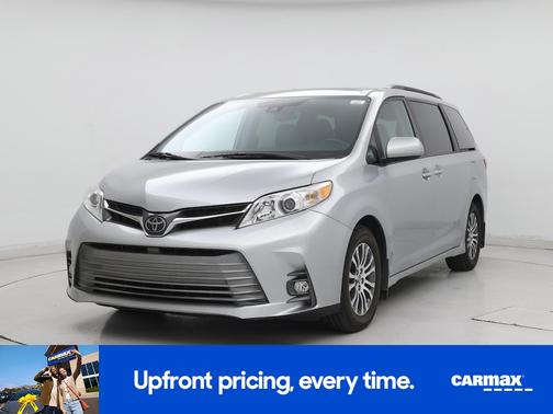 2020 Toyota Sienna XLE