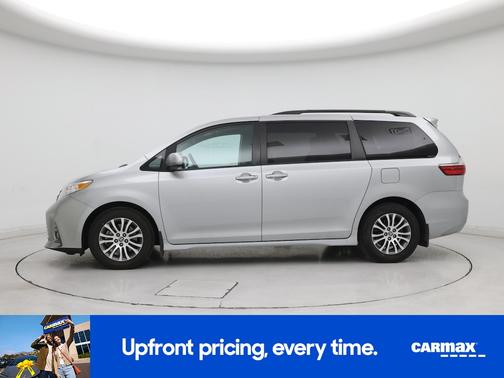 2020 Toyota Sienna XLE