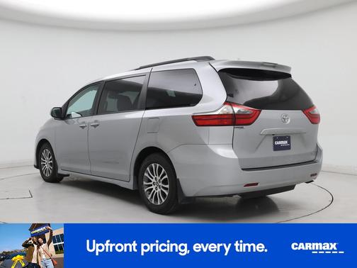 2020 Toyota Sienna XLE