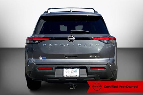 2023 Nissan Pathfinder SV