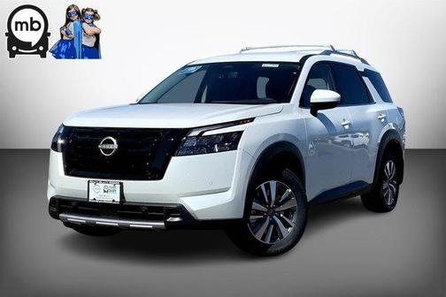 2025 Nissan Pathfinder SL