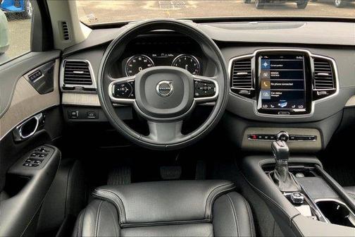 2022 Volvo XC90 T6 Inscription 7 Passenger
