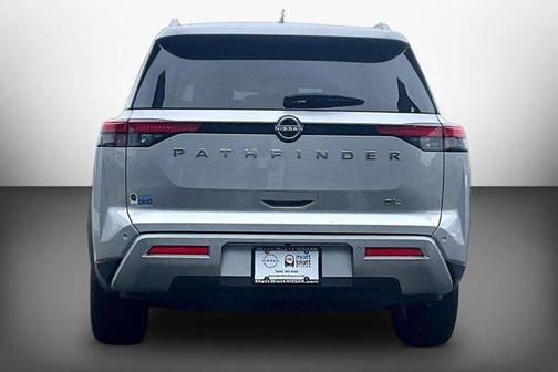 Brilliant Silver Metallic 2025 Nissan Pathfinder SL
