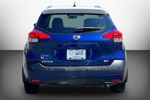 Deep Blue Pearl / Fresh Powder 2020 Nissan Kicks SR