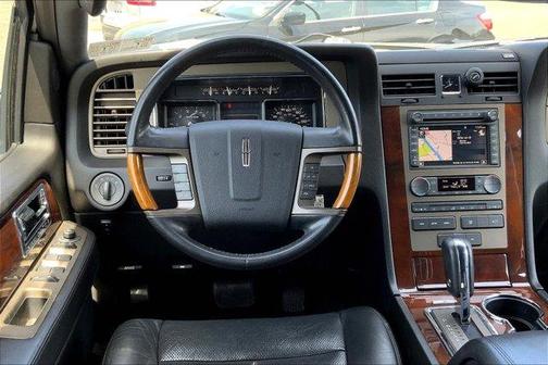 2012 Lincoln Navigator Base