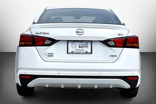 White 2024 Nissan Altima 2.5 SV