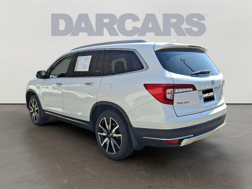 Platinum White Pearl 2022 Honda Pilot Touring 8-Passenger