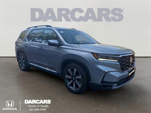 Lunar Silver Metallic 2025 Honda Pilot Elite