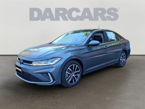 Platinum Gray Metallic 2025 Volkswagen Jetta 1.5T SE