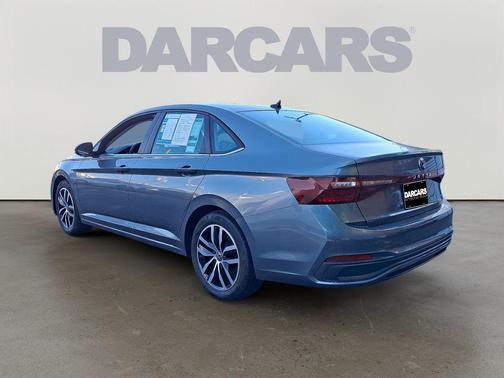 Platinum Gray Metallic 2025 Volkswagen Jetta 1.5T SE