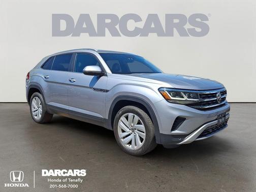 Silver Metallic 2021 Volkswagen Atlas Cross Sport 2.0T SE w/Technology 4MOTION