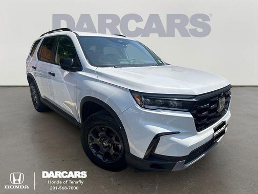 Platinum White Pearl 2023 Honda Pilot AWD TrailSport