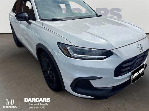 Platinum White 2024 Honda HR-V Sport