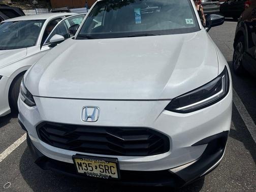 Platinum White 2024 Honda HR-V Sport