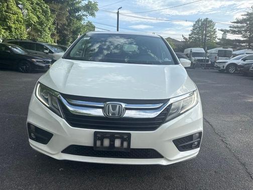 White Diamond Pearl 2018 Honda Odyssey EX-L