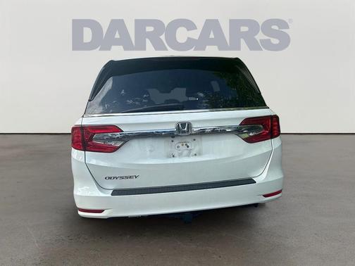 White Diamond Pearl 2018 Honda Odyssey EX-L