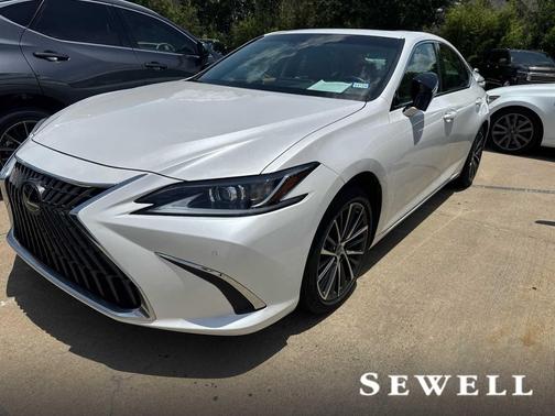 Eminent White Pearl 2025 Lexus ES 350 Base