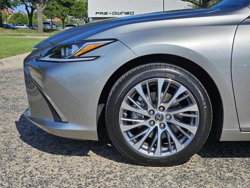 2021 Lexus ES 350 Base