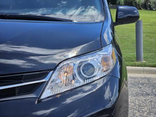 2020 Toyota Sienna XLE