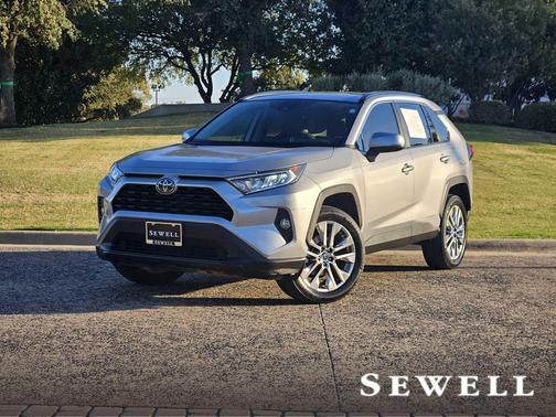 2020 Toyota RAV4 XLE Premium