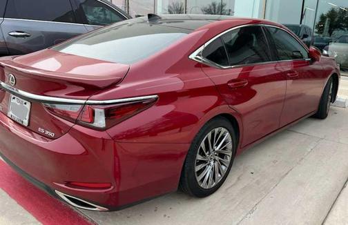 2024 Lexus ES 350 Ultra Luxury