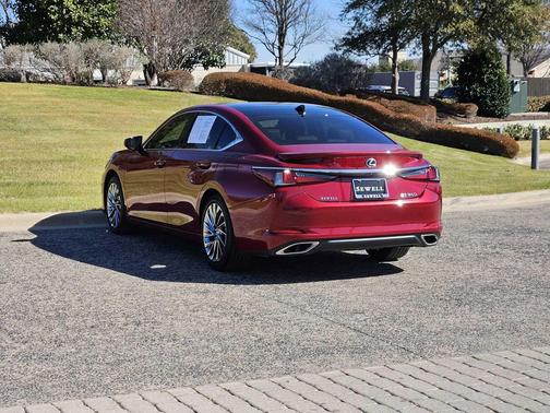 2024 Lexus ES 350 Ultra Luxury