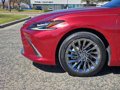 2024 Lexus ES 350 Ultra Luxury