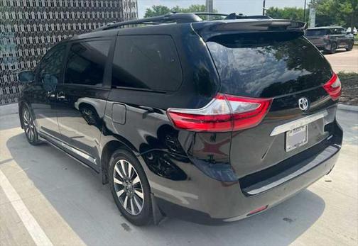 2020 Toyota Sienna Limited Premium