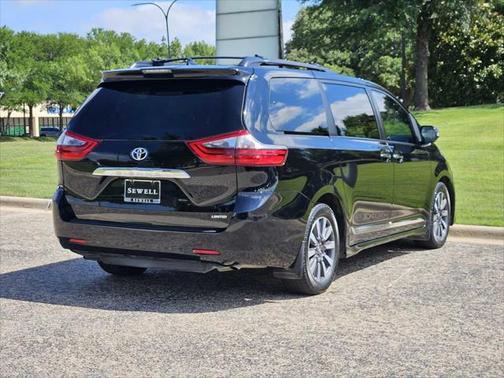 2020 Toyota Sienna Limited Premium