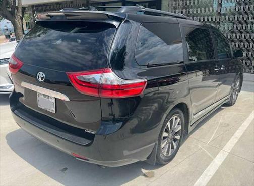 2020 Toyota Sienna Limited Premium