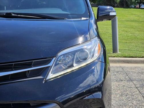 2020 Toyota Sienna Limited Premium