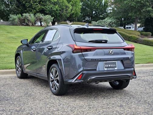 2025 Lexus UX 300h F SPORT Design
