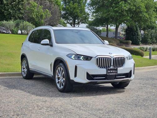 Mineral White Metallic 2026 BMW X5 sDrive40i