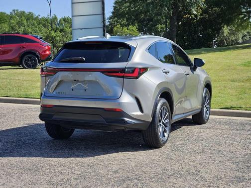 Atomic Silver 2025 Lexus NX 250 Premium