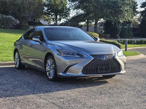 Atomic Silver 2019 Lexus ES 350 Luxury