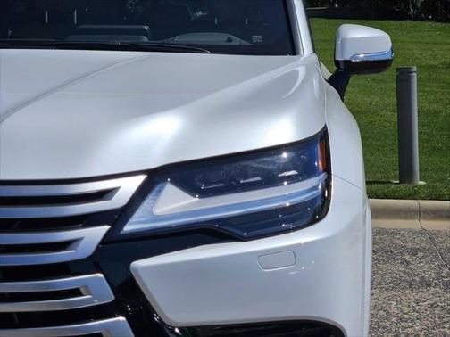 2025 Lexus LX 600 Luxury