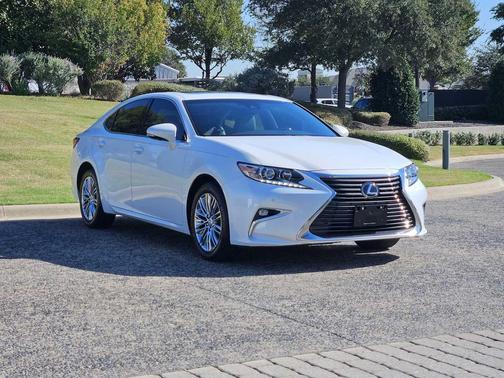2017 Lexus ES 350 Base