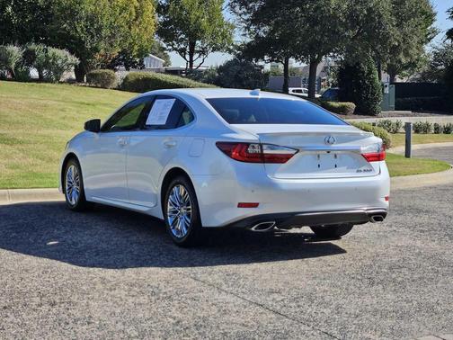 2017 Lexus ES 350 Base