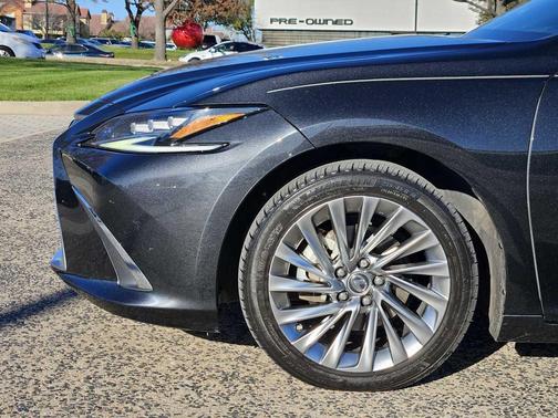 2022 Lexus ES 350 Ultra Luxury