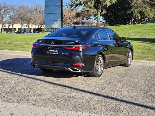 2022 Lexus ES 350 Ultra Luxury